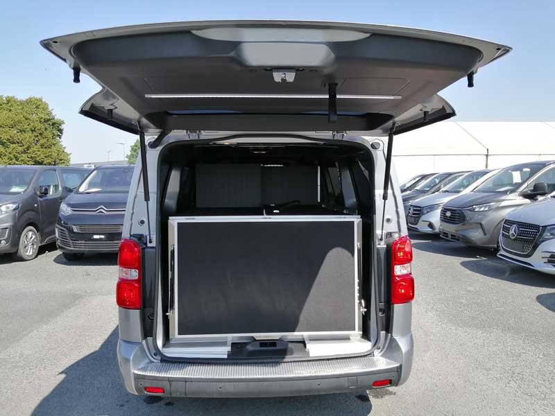 Un Nouveau Opel Vivaro Bagneux